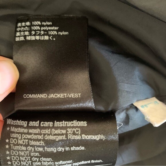 Burton Black Puffer Vest Large Lightweight Outdoor Snowboarding Zip Up Women's - Picture 8 of 8